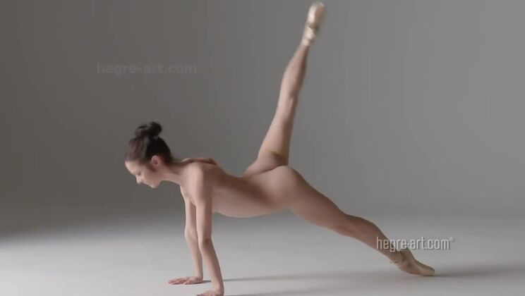Julietta and Magdalena's Sultry Nude Ballet