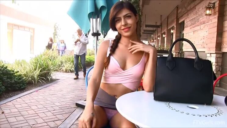 Nudist Audrey Teases in a Perfect Figure 7