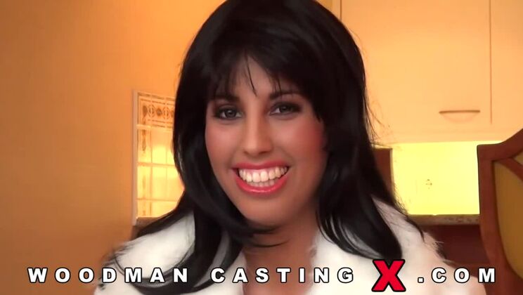 Big boobs Rachida in striptease