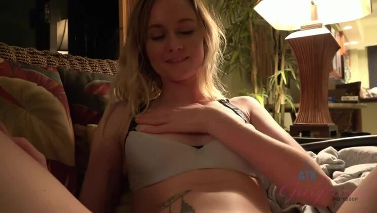 Kenzie Kai Gives You a Girlfriend Experience!