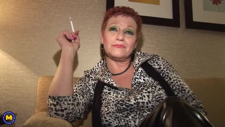 Jennifer Blaze: Mature Redhead Lingerie Model