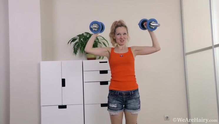 [WeAreHairy] - Foxy Fitness Model Strips Naked - Foxy