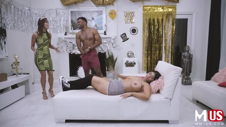 [ModelMediaUS] - Violet Myers Unbelievable Big Tits Hardcore - Violet Myers