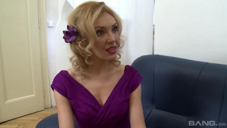 Blonde Gina Monelli's Pussy Action Closeup