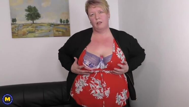 British Blonde BBW Masturbates with Toys