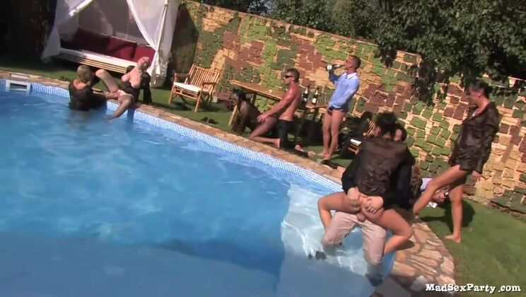 [Tainster] - Group Fun with Jasmine Black in the Pool - Jasmine Black
