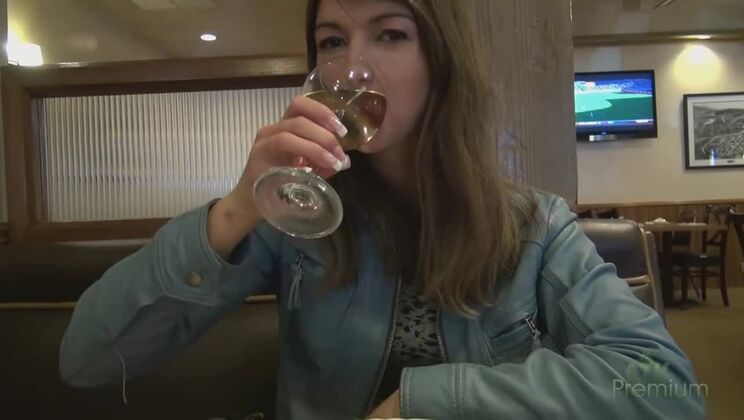 Brunette Susan Ayn's Shower Fetish