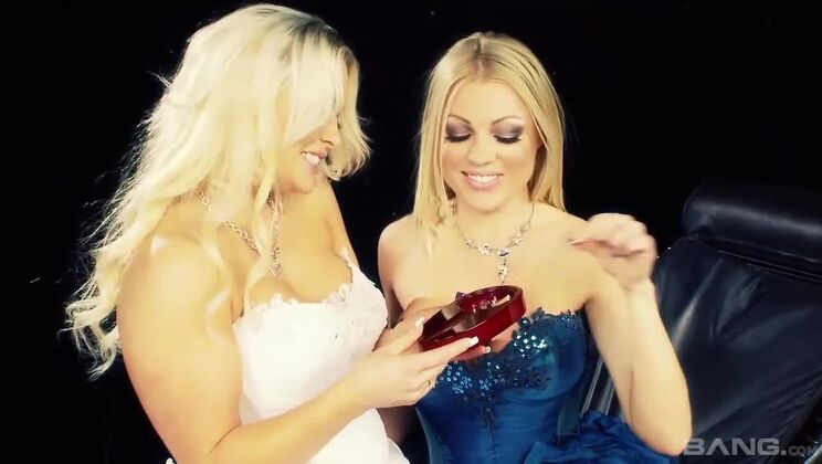 [BANG.com] - Mel Rook Loves Cindy's Lingerie - Cindy Behr - Mel Rook