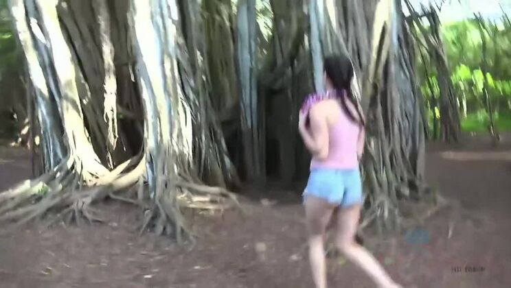 Girlfriend Jade Amber in Hawaii - Outdoor Fun