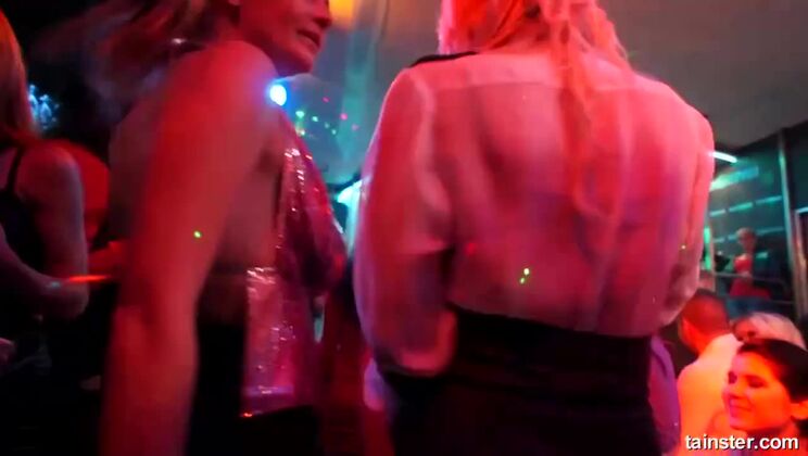 [Tainster] - Victoria Puppy, Nataly Gold, Vanessa Decker - Lesbian Group Sex Party