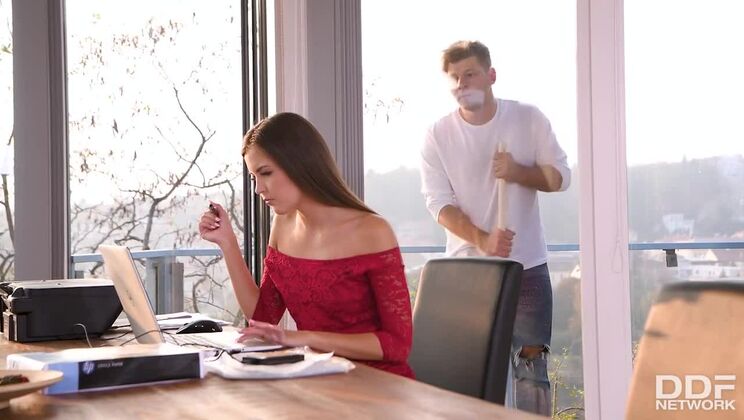 Cindy Shine’s Pussy Licked in High Heels