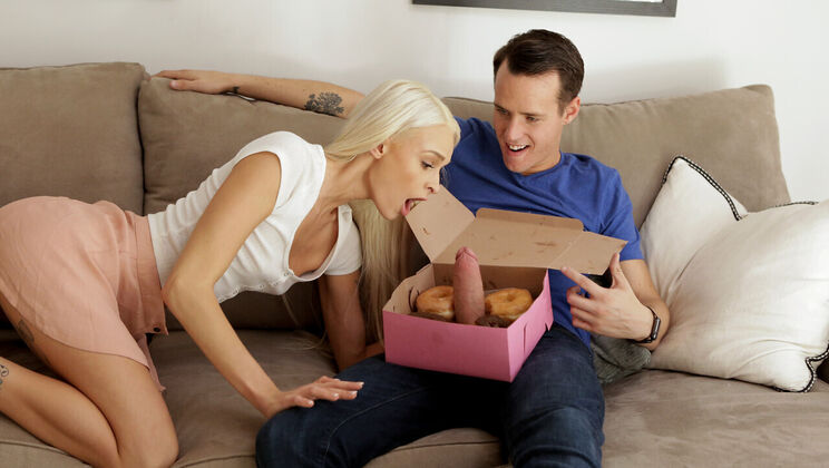 [StepSiblingsCaught] - Stepsister Emma Hix's Hardcore Debut