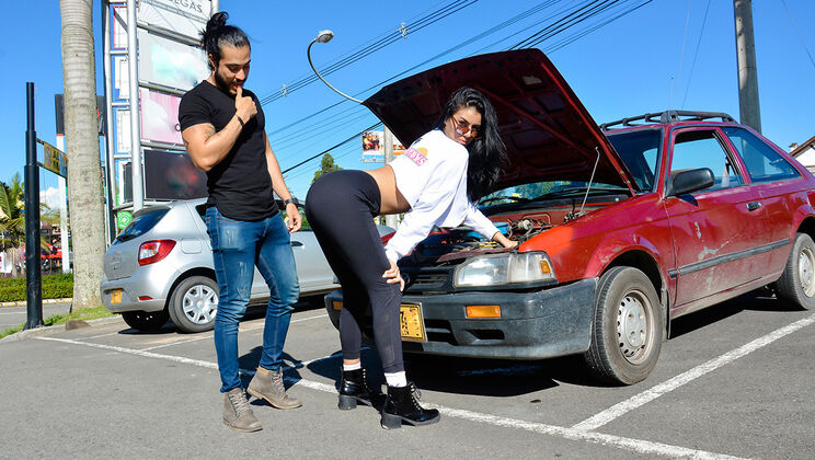 [Oyeloca] - Pink Lingerie Fun with Latina Cassandra - Cassandra - Mario Leon