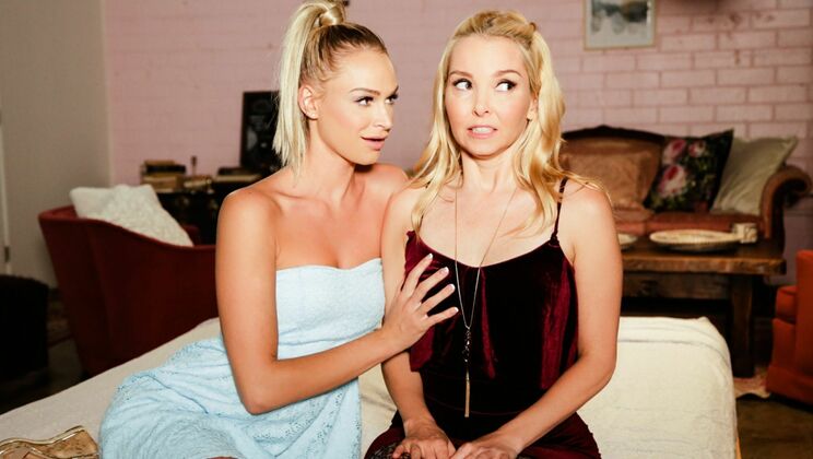 [Mommy'sGirl] - Stepmom's Naughty College Encounter - Emma Hix - Aaliyah Love