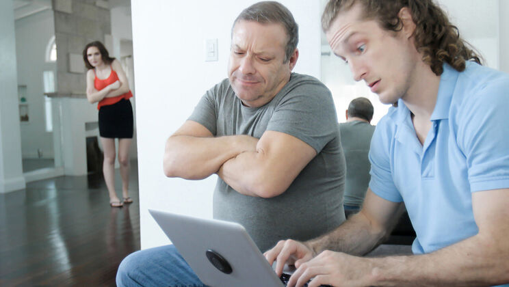 [FamilyStrokes] - Stepfamily Lust: Stepmom Can't Resist - Brick Danger - Kelsey Kage