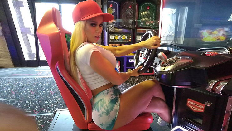 Dirty Mind - Nikki Delano Spreads for Sam Shock