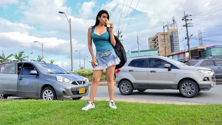 [Oyeloca] - Young Latina's Wet and Hot Encounter - Mario Leon - Bella Dulce