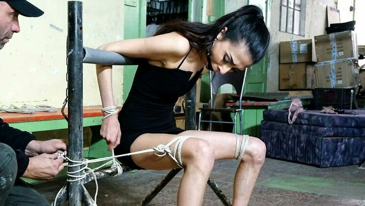 [Submissed] - Brunette Loves Being Tied and Teased - Ashley Ocean