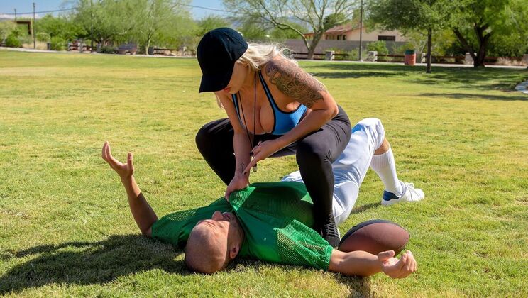 Bathroom Fuck with Elle