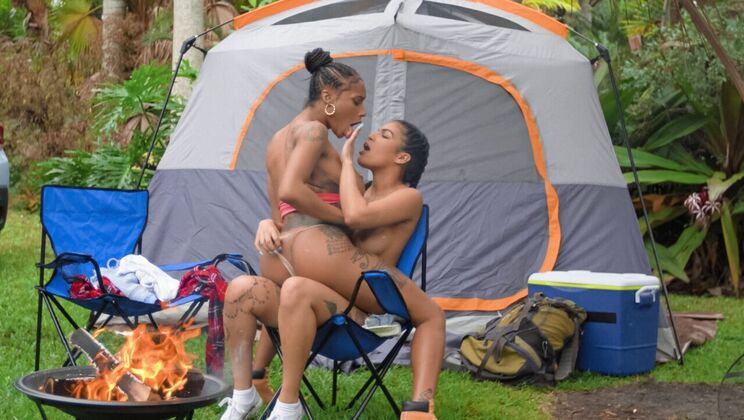 [RKPrime] - Maya Farrell and Sarai Minx's Lesbian Play