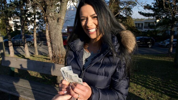 [PublicAgent] - Fast Fucking with European Babe in Athletic Build - Max Dior - Shalina Devine