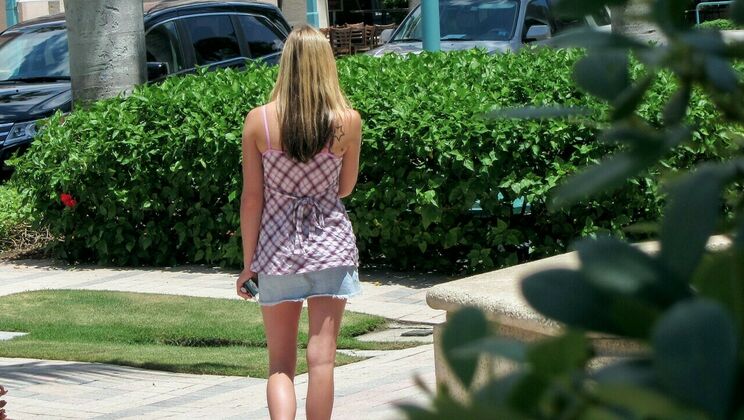 [PervsOnPatrol] - Heidi Gives a Blowjob with Piercing and Tattoo