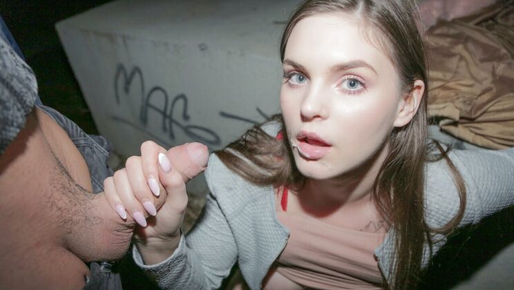 [PublicAgent] - Taylee Wood's Natural Tits Get Attention - Nick Ross - Taylee Wood