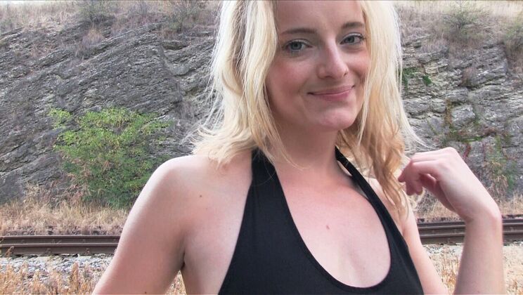 Deepthroat and Creampie with Amateur Cheerleader