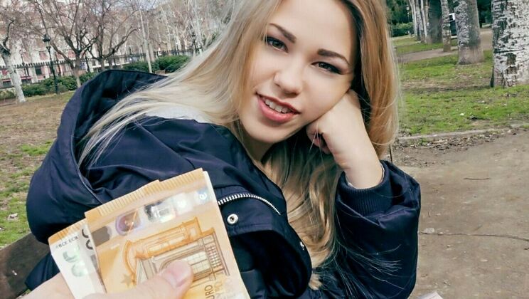 [PublicPickups] - Geek Blonde Enjoys Public Fucking - Erik Everhard - Selvaggia