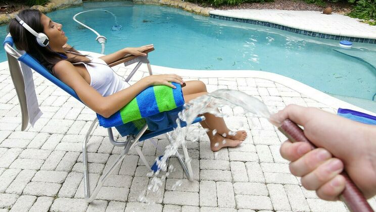 [LatinaSexTapes] - Victoria Valencia in POV Prank - Victoria Valencia