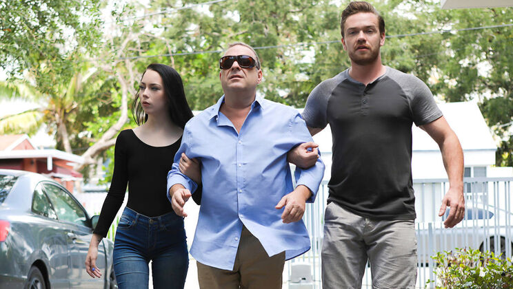 [FamilyStrokes] - Taboo Scent: My Step Sister's Aroma