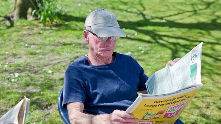 [Oldje] - Blonde Teen Takes Big Cocks in Gangbang - John - Vinna Reed - David - Hugo - Jan - Jean Claude - Francis