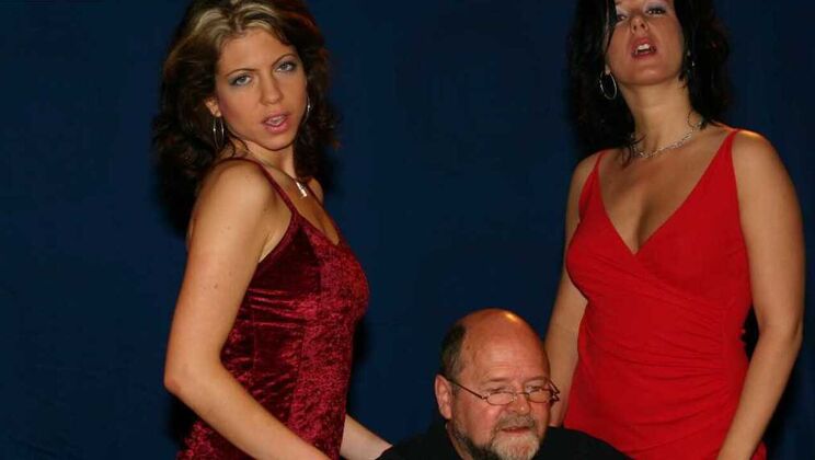 [Oldje] - Close Up Sex with Yllen and Ruby in The Daily - Ruby - Eugene - Yllen