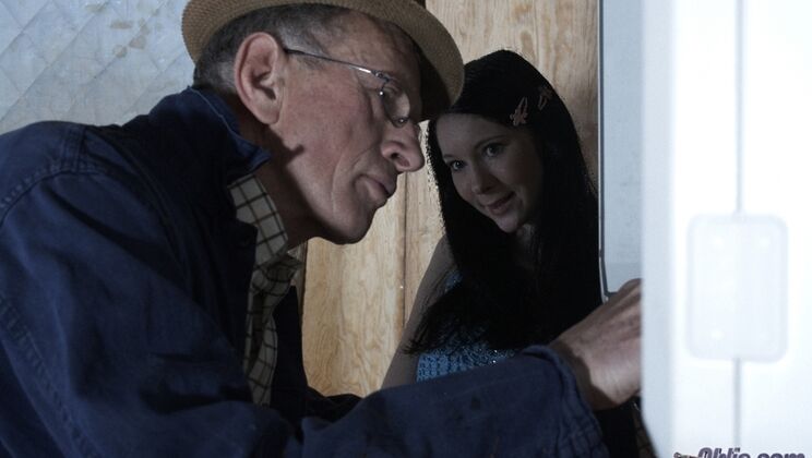 [Oldje] - Pussy Licking and Fixing - Kattie Gold - Scott