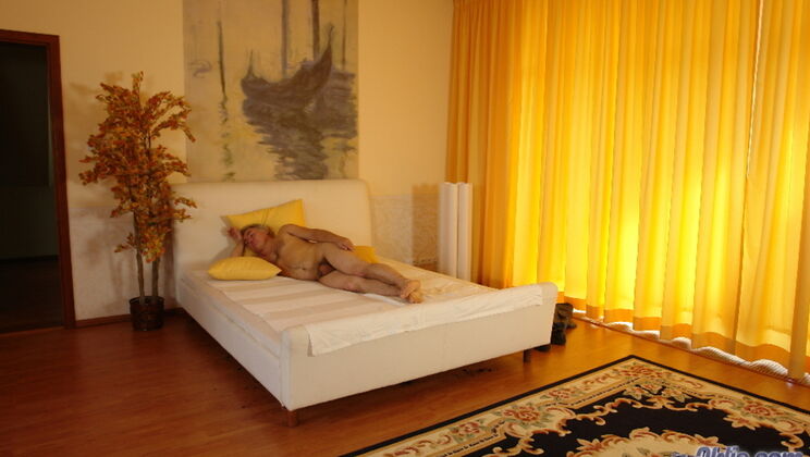 [Oldje] - Blonde Maid's Piercing Trouble with House Cleaning - Katy Sweet - Aaron