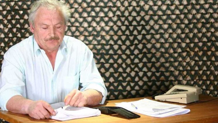 [Oldje] - Seductive Brunette Gets Cum on Face - Gustavo - Paula Dark