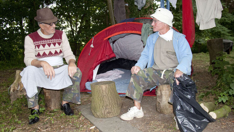 [Oldje] - Piercing and Cum Swallowing Charity - John - David - Lora Summer