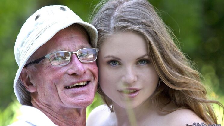 [Oldje] - Natural Tits Blonde Alessandra Jane Sucks