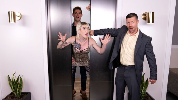 [TransAngels] - DelRay Takes Moon in Doggystyle