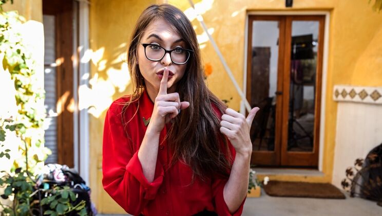 Blowjob Surprise with Riley Reid