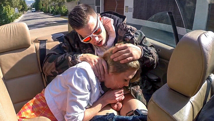 PAWG Lolly's Deepthroat Cumshot!