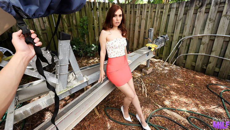 [BrattyMILF] - Stepmom Breaks Drought, Gets Facial - Kiki Vidis