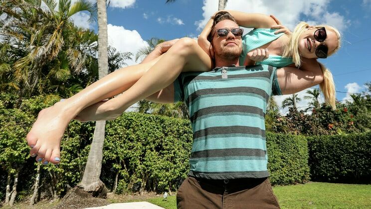 [Don'tBreakMe] - Amateur Blonde Gets Doggystyle by the Water - Anastasia Knight - Kyle Mason