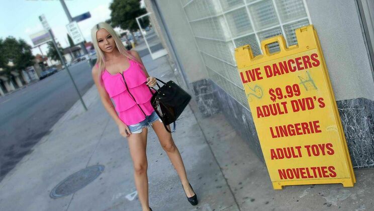 [GloryHole] - Big Tits Rachele Richey Takes It All