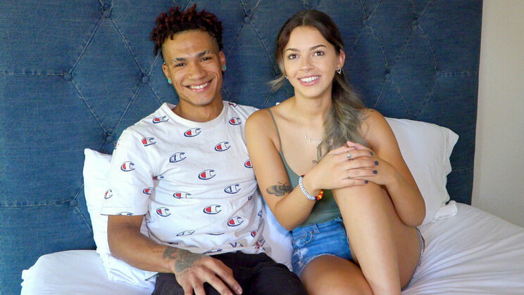 [HotGuysFuck] - Bella Luna's First Uncut BBC Experience With Martavis Ray - Bella Luna - Martavis Ray