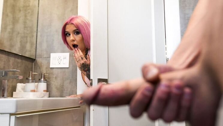 [MyPervyFamily] - Big Dick for Stepsister Luna Legend - Luna Legend - Chris Lockwood