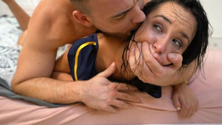 [PornForce] - Freya Dee Takes it in the Ass: Amateur Anal! - Freya Dee