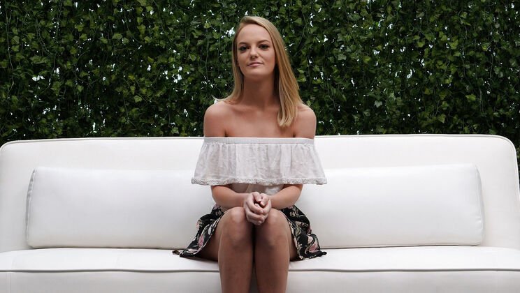 [NetGirl] - Getting Down to Business with Emma - Emma