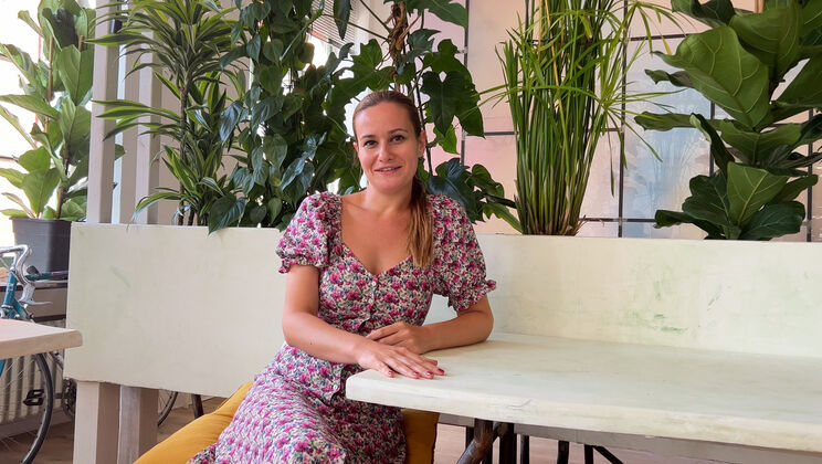 The Tempting Tale of Domino and Serafina