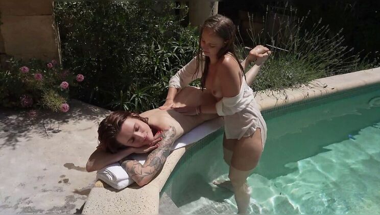 [Ersties] - Tattooed Lesbians Kiss: Alice E & Alice N - Alice N (Ersties) - Alice E (Ersties)
